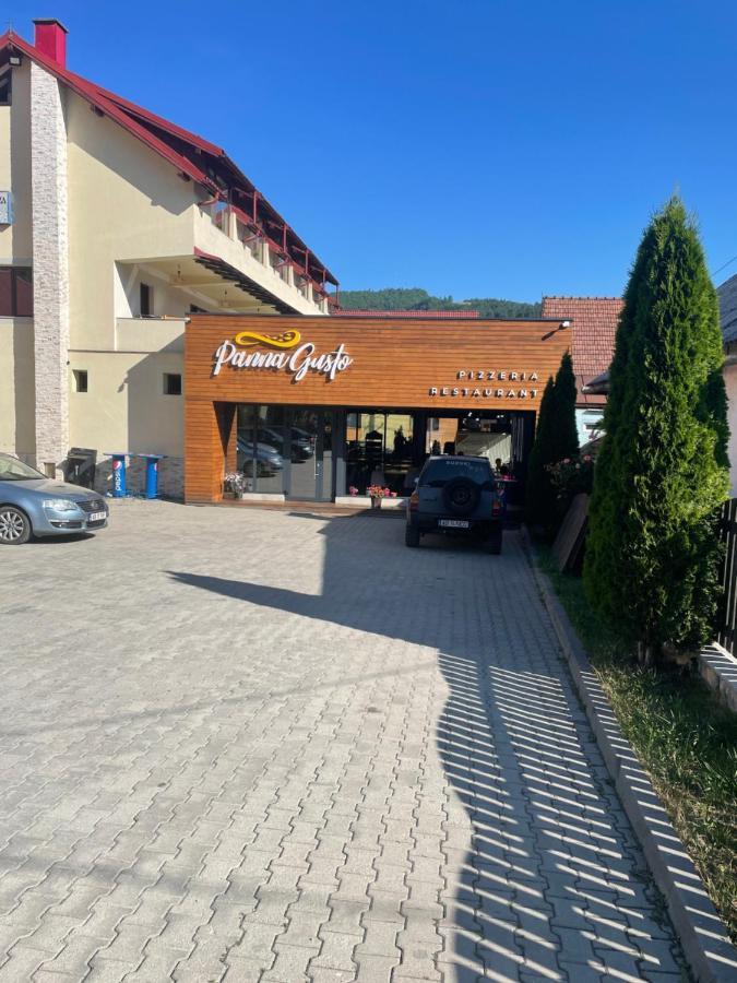Hotel Panna Gusto Cîmpeni Esterno foto