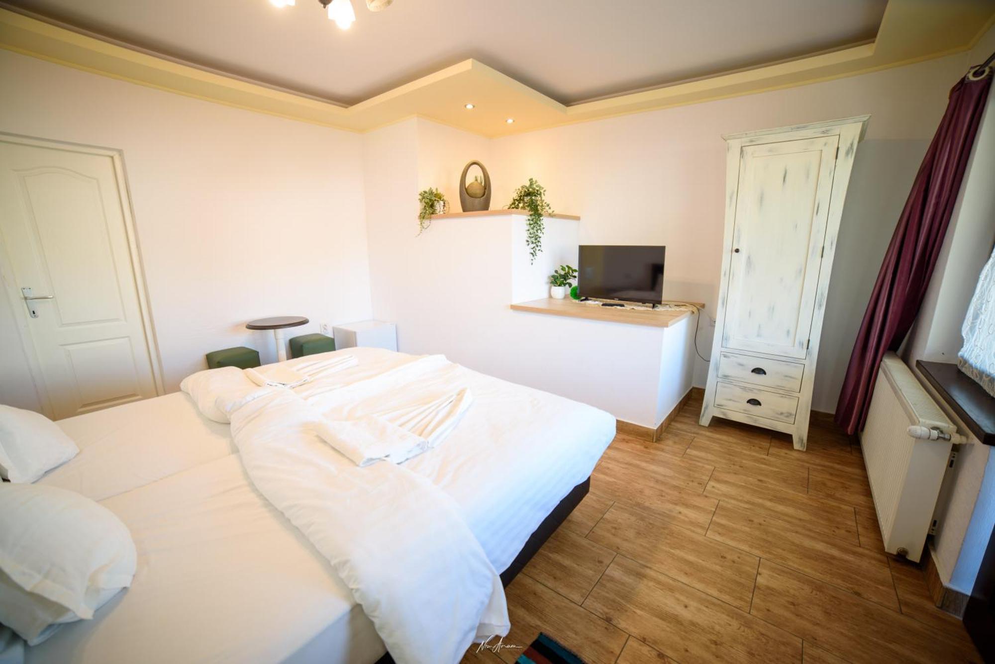 Hotel Panna Gusto Cîmpeni Esterno foto