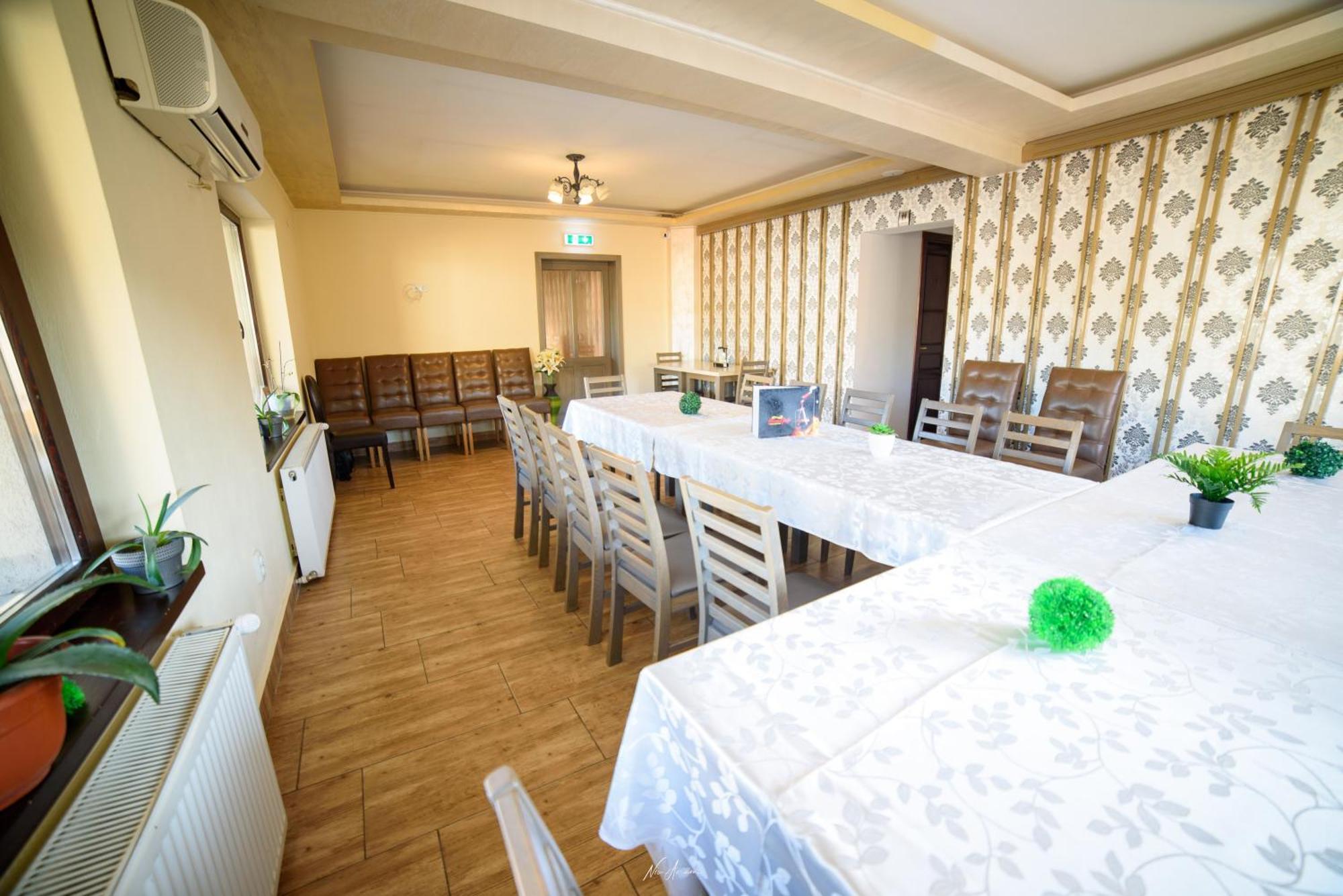 Hotel Panna Gusto Cîmpeni Esterno foto