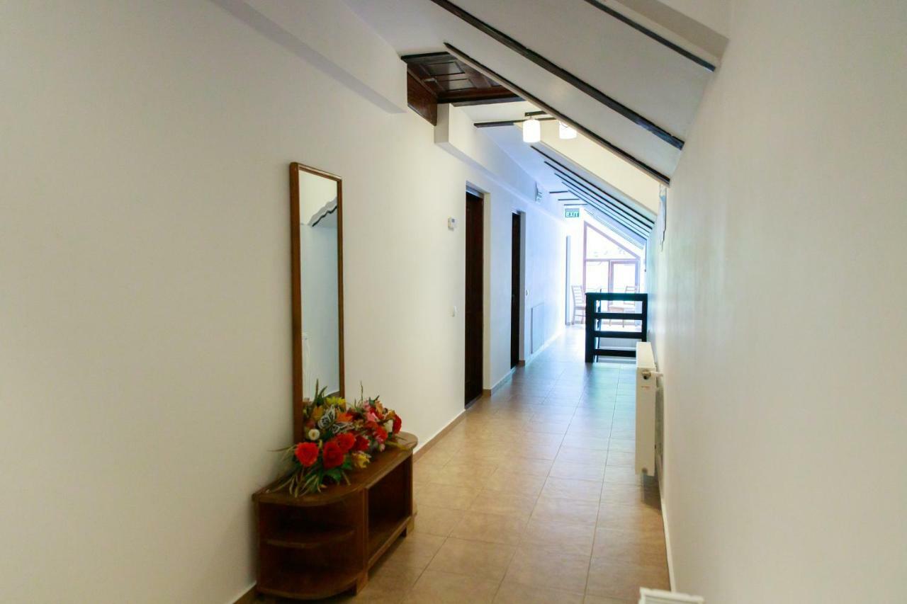 Hotel Panna Gusto Cîmpeni Esterno foto